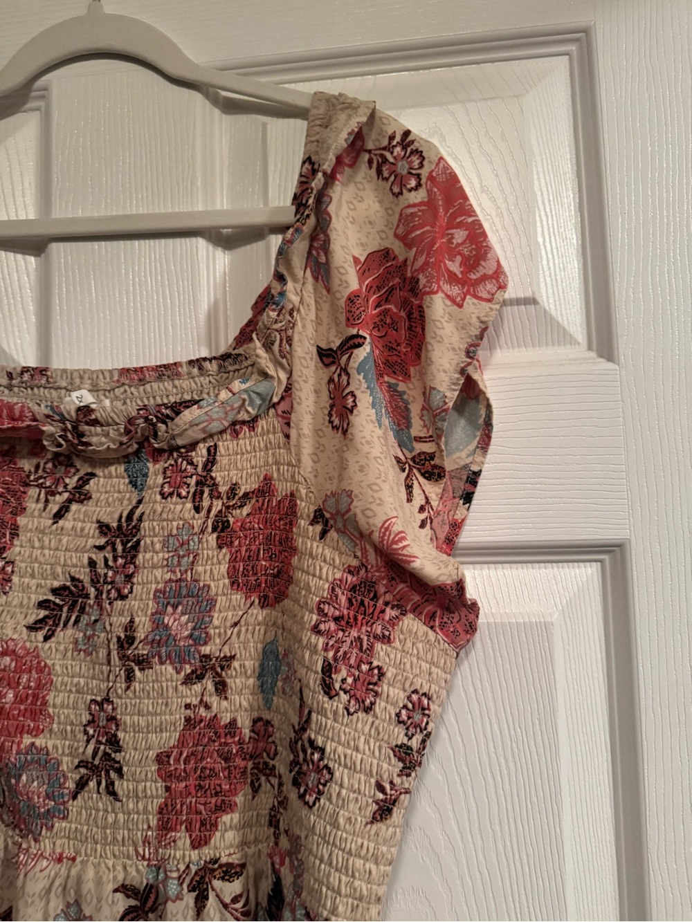Maurices Sz 2X Beige Floral Off or On Smocked Dress with pockets - Picture 6 of 10